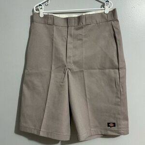Men’s Dickies Darker Tan Loose Fit Twill Work Shorts NWT size 36
